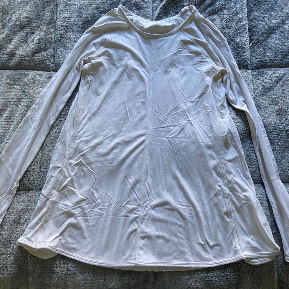 Lululemon pleated long sleeve sz 4